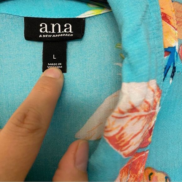 A.N.A. Aqua blue Hawaiian Tropical Button Up rayon lightweight blouse top L - Picture 4 of 8
